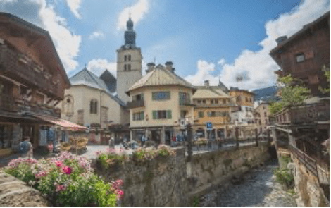 Image de Megève au printemps/Megève in springtime