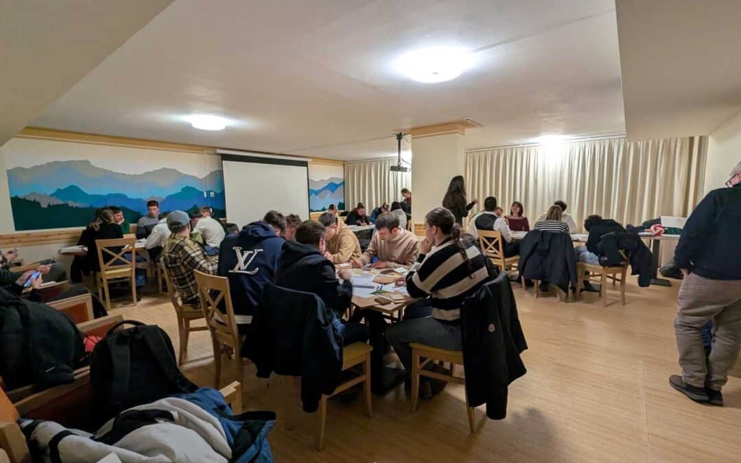 How to involve young people in planning the future of ski resorts:  facilitation practices and methods used during the workshop in Maniva